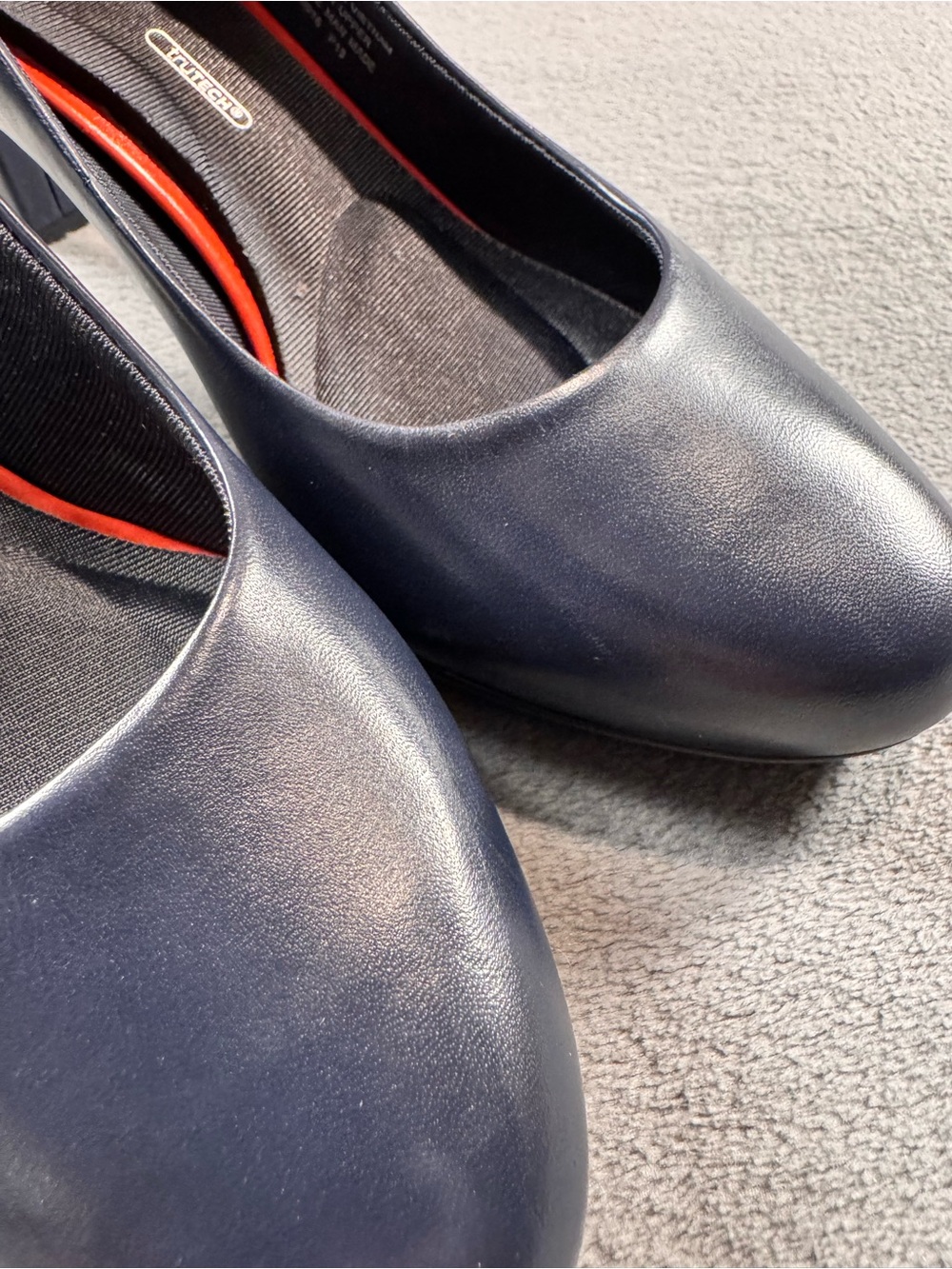 Rockport Leah Navy Leather Mid-Heel Pumps - Picture 6 of 11